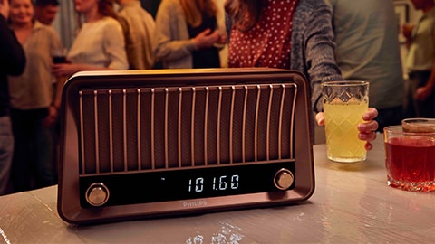 Parlantes Bluetooth Philips vintage de diseño retro con radio - TAVS700