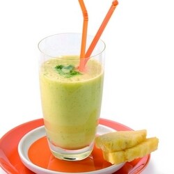 Pineapple And Coriander Juice With Fresh Ginger | Philips